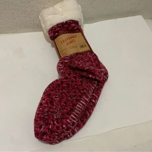 NWT sz 9-11 Treehouse Knits Sherpa lined socks with non- skid grip